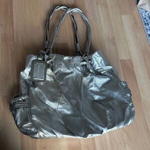 B Makowsky Twist Strap Metallic Silver Y2K Shoulder Bag